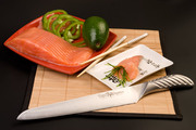 Профессиональные и бытовые кухонные ножи Tojiro